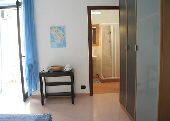 לינה וארוחת בוקר Casa Di Marco סאניקולה